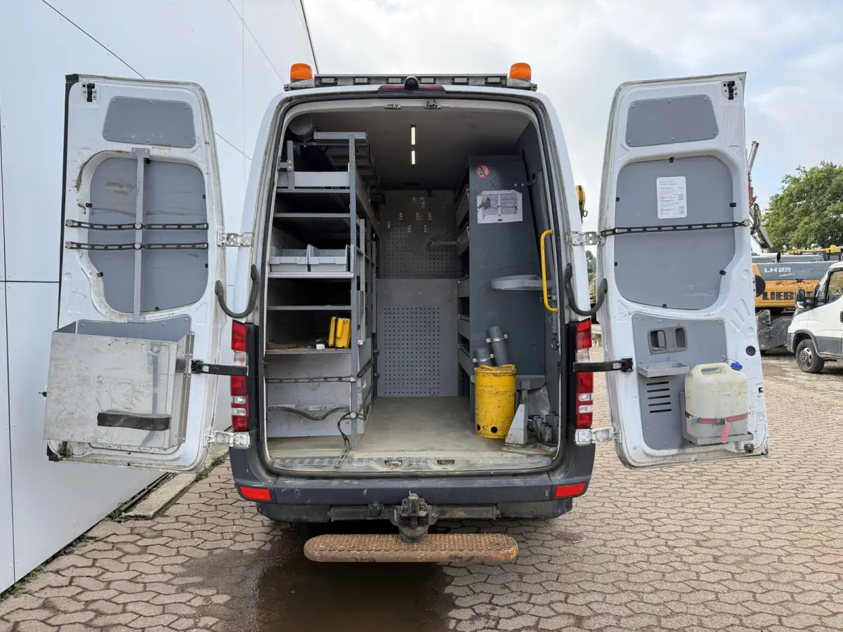 519 3.0 190PK V6 L2H2 Climate control Standkachel 5 ton 3L Camera Trekhaak 3t Camera Dubbellucht