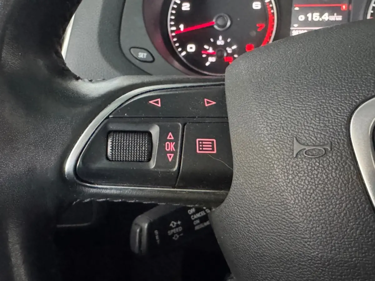 2.0 TFSI Q3 QUATTRO PROLINE / S-TRONIC / Panorama dak / Afneembare trekhaak / 98792 km.