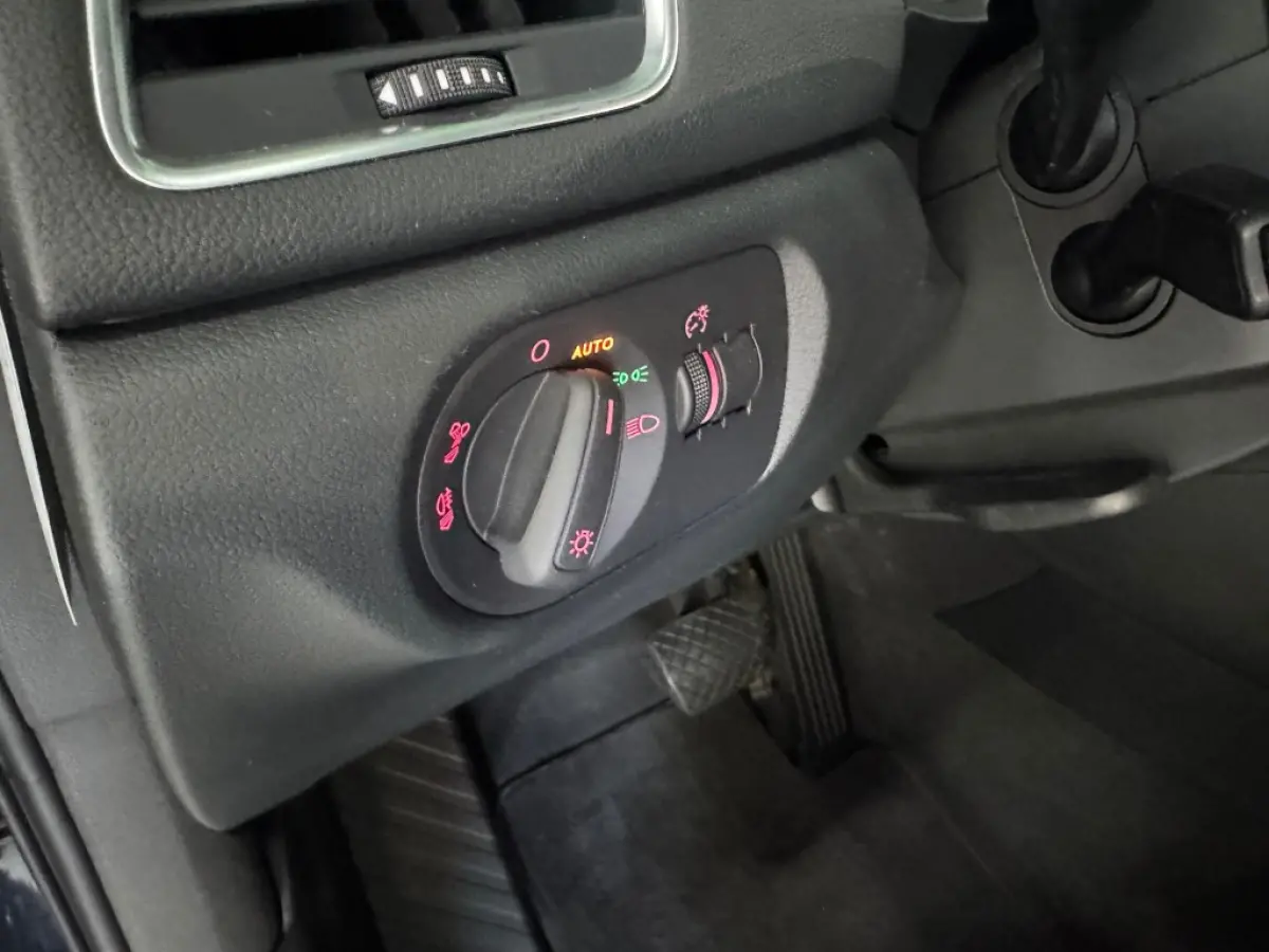 2.0 TFSI Q3 QUATTRO PROLINE / S-TRONIC / Panorama dak / Afneembare trekhaak / 98792 km.