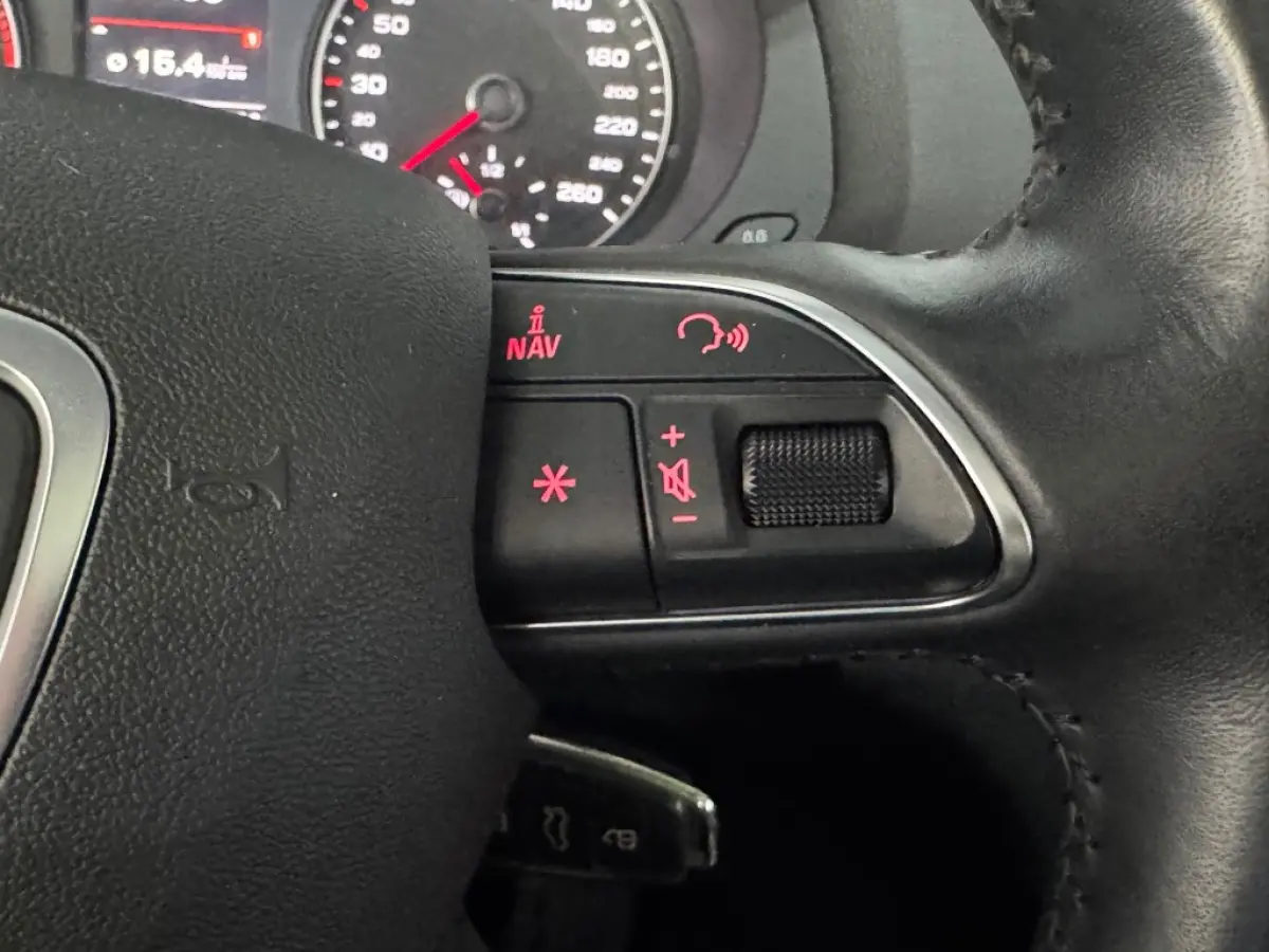 2.0 TFSI Q3 QUATTRO PROLINE / S-TRONIC / Panorama dak / Afneembare trekhaak / 98792 km.
