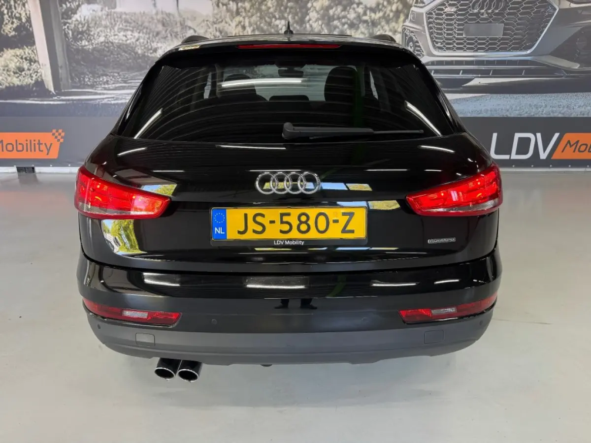 2.0 TFSI Q3 QUATTRO PROLINE / S-TRONIC / Panorama dak / Afneembare trekhaak / 98792 km.