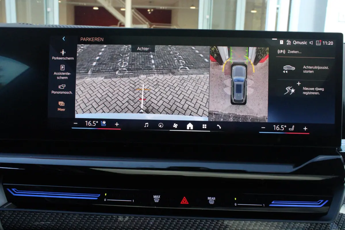 520i M-SPORT | PANORAMA DAK | TREKHAAK ELEKTRISCH WEGKLAPBAAR | HARMAN KARDON AUDIO SYSTEM | SHADOW LINE PAKKET | ELEKTRISCH VERSTELBARE VOORSTOELEN MET GEHEUGENFUNCTIE | STOEL VENTILATIE VO