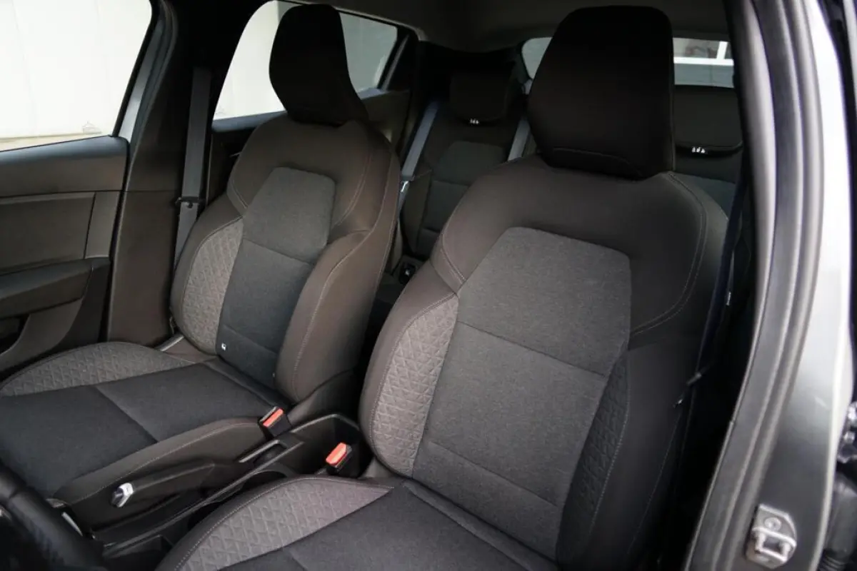 1.0 TCe 90 Equilibre, NL, CarPlay, LED, park. sens.