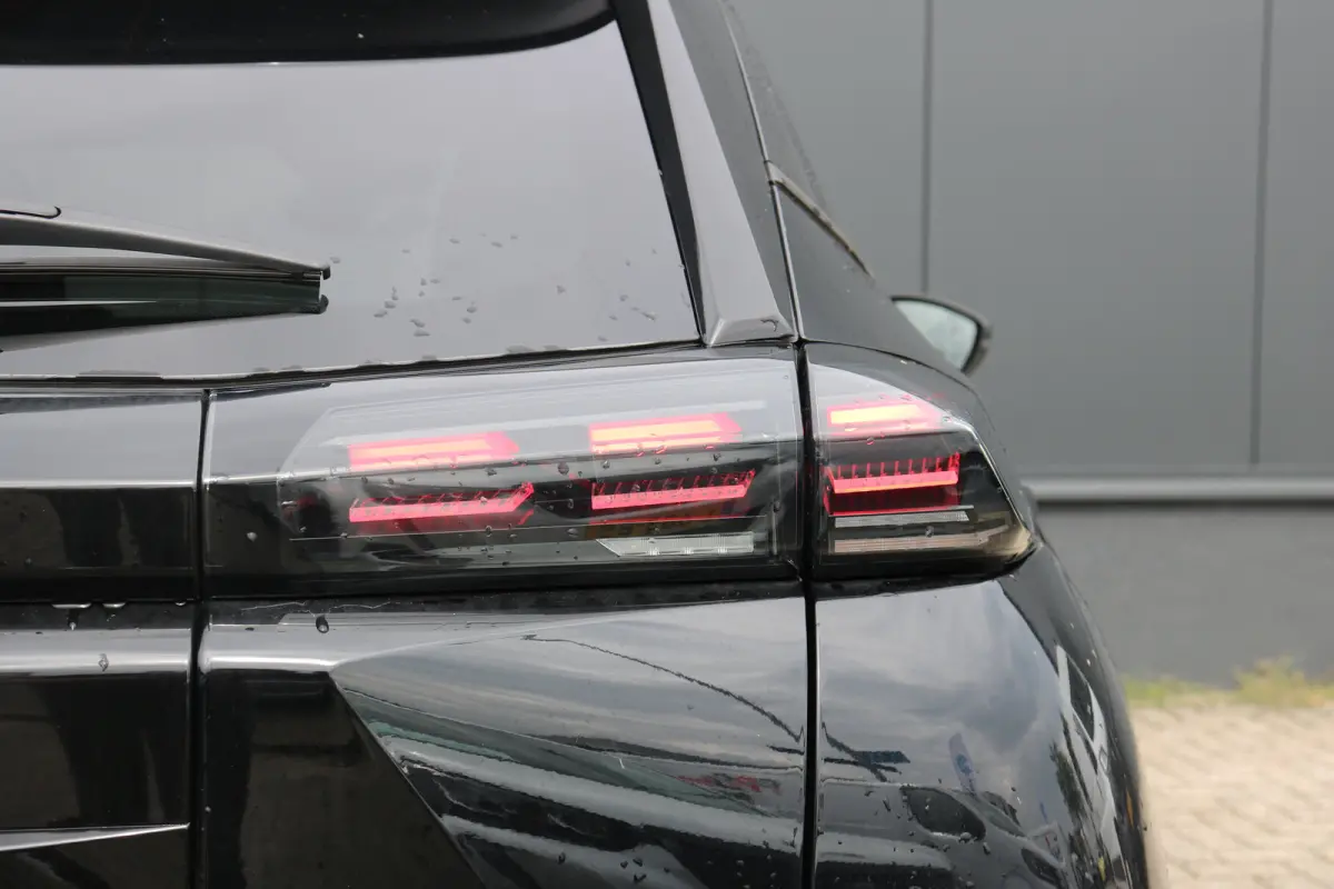 Allure | Cruise control adaptief | Apple Carplay en Android Auto | Camera | Navi |