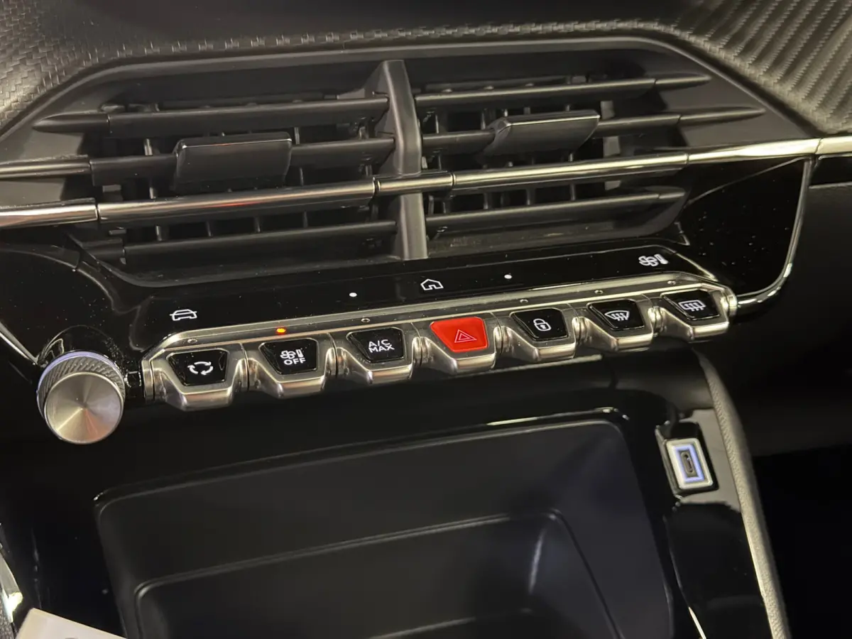 1.2 PureTech 100 Allure*Nardo-Gray*Airco*Cruise-Control*PDC*Xenon*
