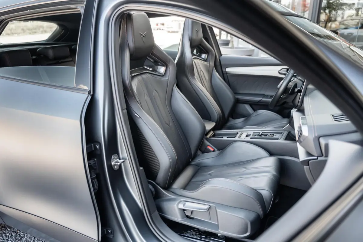 2.5 TSI VZ5 Pano Schaalstoel Carbon 360