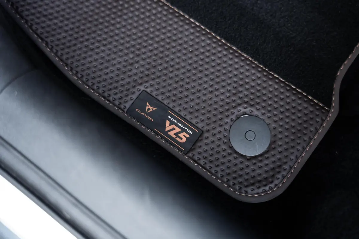 2.5 TSI VZ5 Pano Schaalstoel Carbon 360