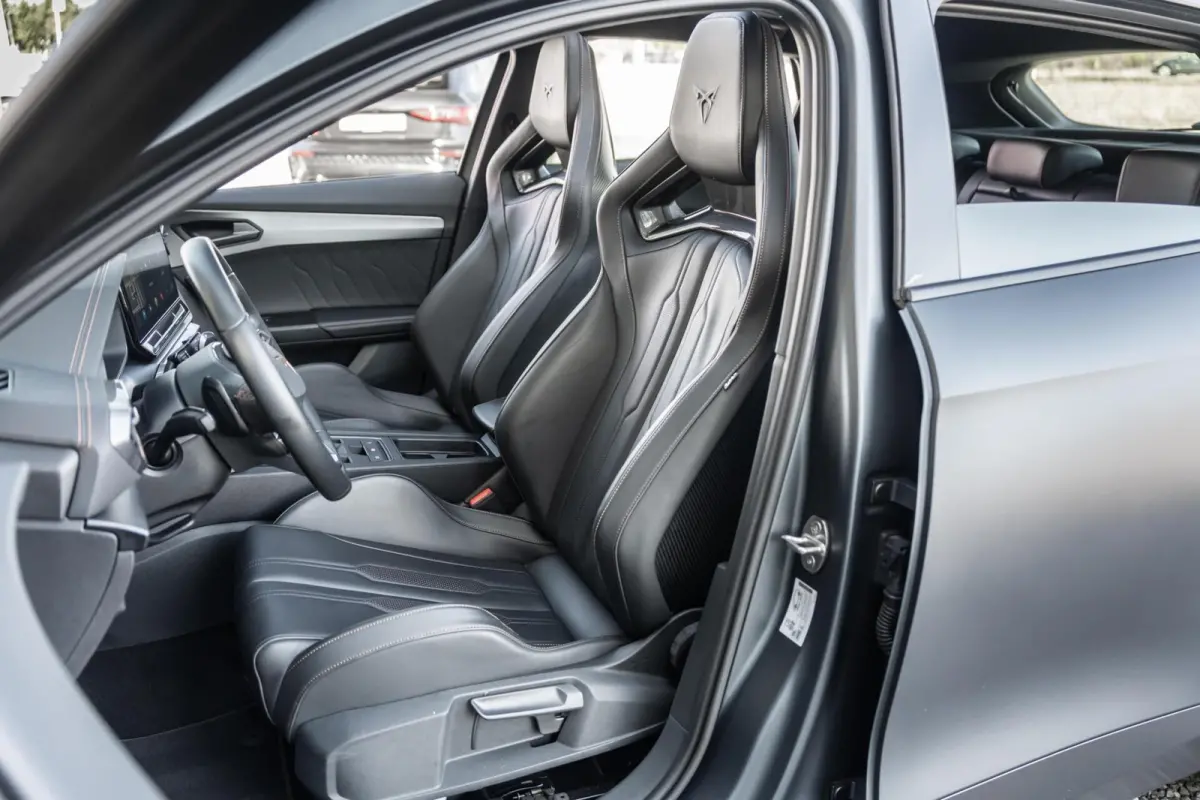 2.5 TSI VZ5 Pano Schaalstoel Carbon 360