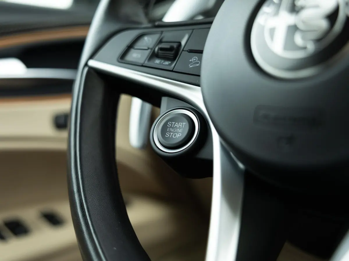 2.0 T Q4 Luxury|1e Eig|Carplay|Camera|Keyless