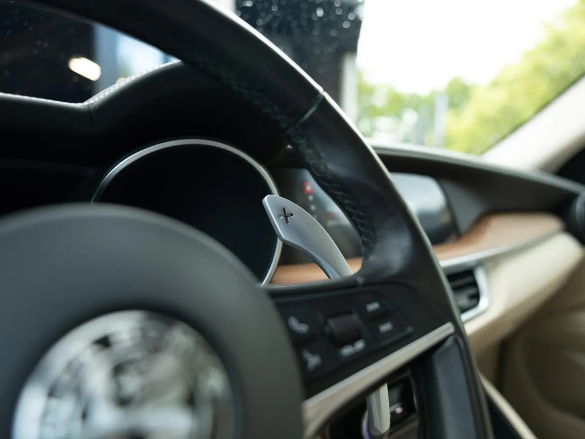 2.0 T Q4 Luxury|1e Eig|Carplay|Camera|Keyless
