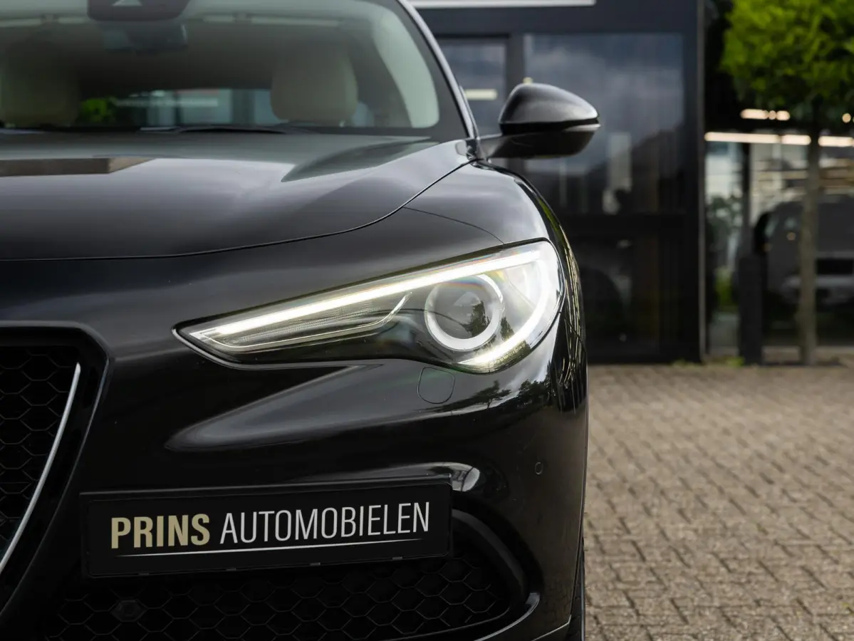 2.0 T Q4 Luxury|1e Eig|Carplay|Camera|Keyless