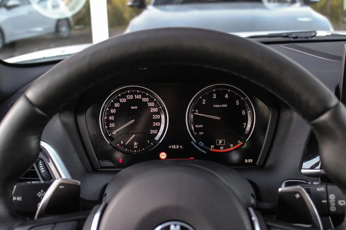 120i Edition M Sport Shadow High Executive | 2e eigenaar | Driving Assistant | Schuif-/kanteldak | Camera | Harman Kardon | Keyless entry | LED | M sport remmen | PDC