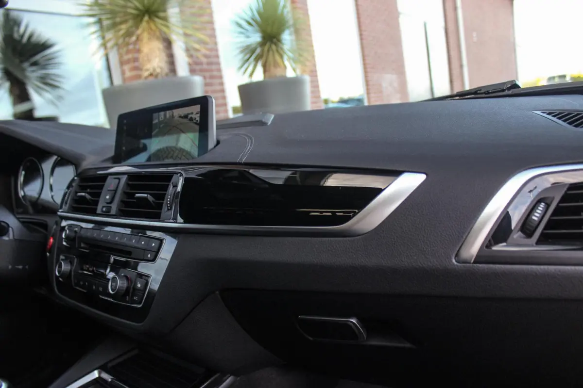 120i Edition M Sport Shadow High Executive | 2e eigenaar | Driving Assistant | Schuif-/kanteldak | Camera | Harman Kardon | Keyless entry | LED | M sport remmen | PDC