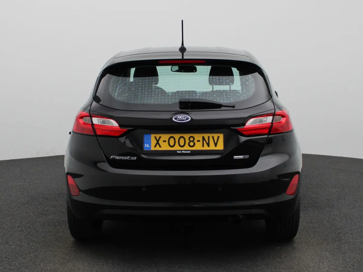1.0 EcoBoost Hybrid Titanium STOEL - STUUR EN VOORRUIT VERWARMING | APPLE CARPLAY | PARKEER SENSOREN ACHTER | CRUISE CONTROL
