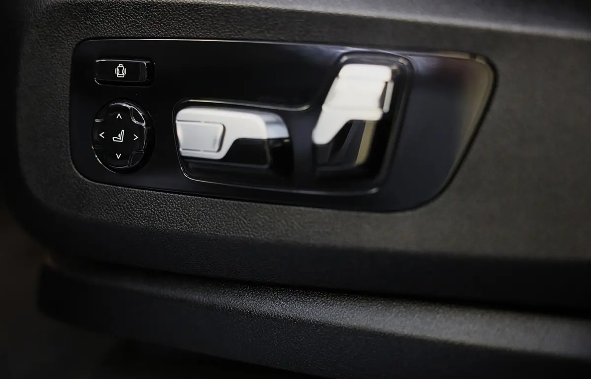 XDrive45e High Executive M Line / Luchtvering / 360 Camera / Head Up / Leder / F1 / Open Pano / Laser Koplampen / 21 Inch
