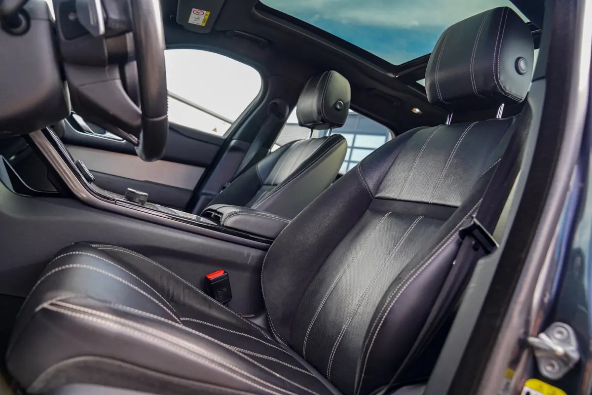 2.0 I4 AWD R-Dynamic HSE | Excl BPM | Panorama | Meridian | Camera | Stoelverwarming | LED | Trekhaak