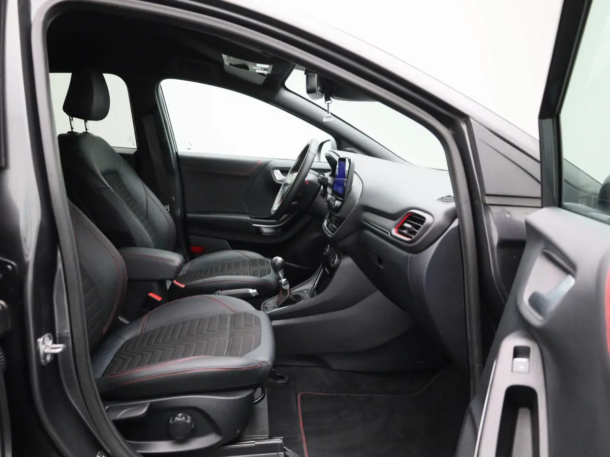 1.0 EcoBoost ST-Line X Winterpack | Navigatie | Adaptive cruise | Climate | Apple carplay | Camera | B&O Soundsystem | Half leder | All Weather Banden |