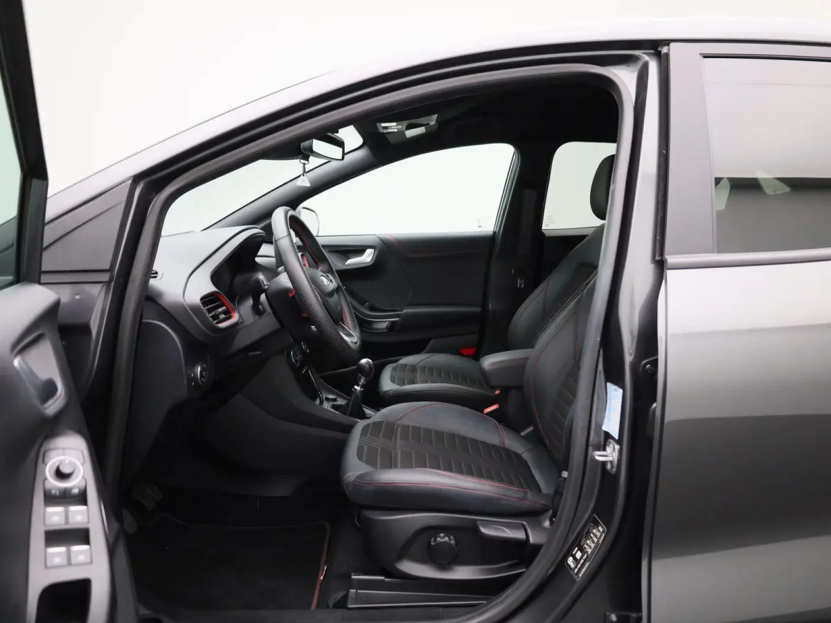 1.0 EcoBoost ST-Line X Winterpack | Navigatie | Adaptive cruise | Climate | Apple carplay | Camera | B&O Soundsystem | Half leder | All Weather Banden |