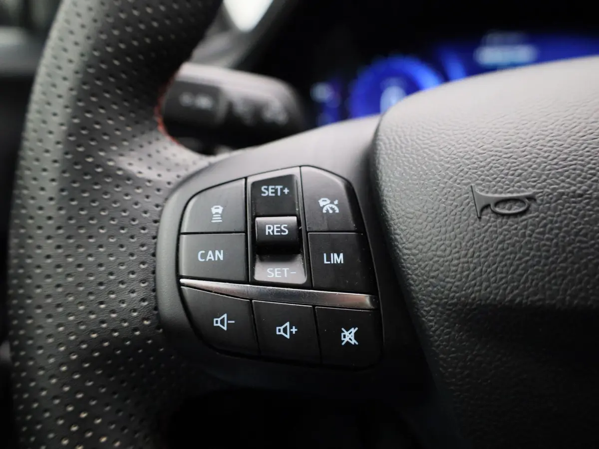 1.0 EcoBoost ST-Line X Winterpack | Navigatie | Adaptive cruise | Climate | Apple carplay | Camera | B&O Soundsystem | Half leder | All Weather Banden |