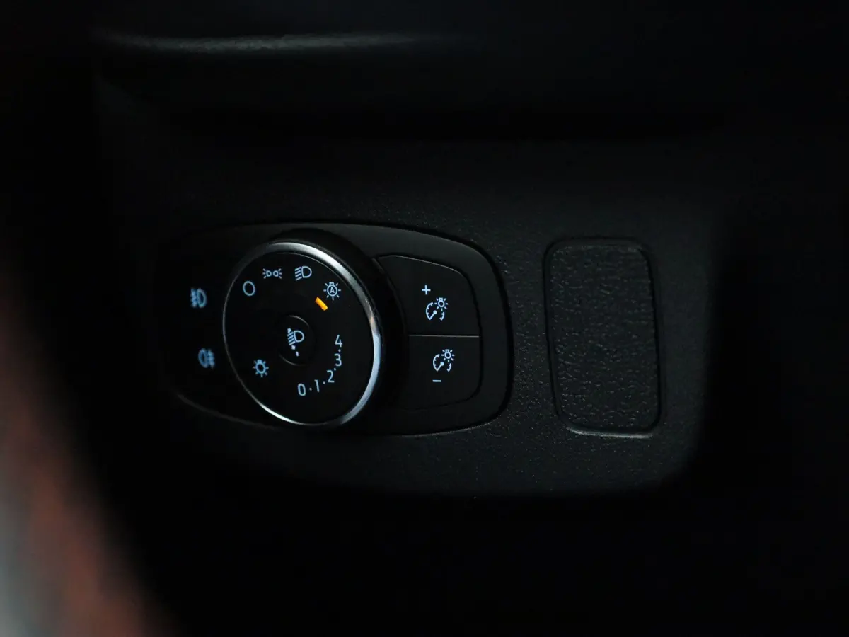 1.0 EcoBoost ST-Line X Winterpack | Navigatie | Adaptive cruise | Climate | Apple carplay | Camera | B&O Soundsystem | Half leder | All Weather Banden |