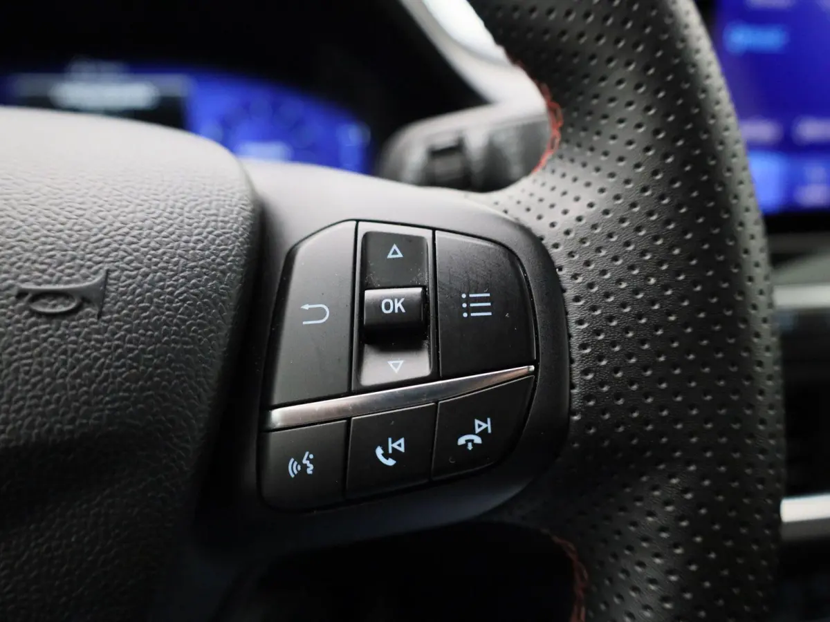 1.0 EcoBoost ST-Line X Winterpack | Navigatie | Adaptive cruise | Climate | Apple carplay | Camera | B&O Soundsystem | Half leder | All Weather Banden |