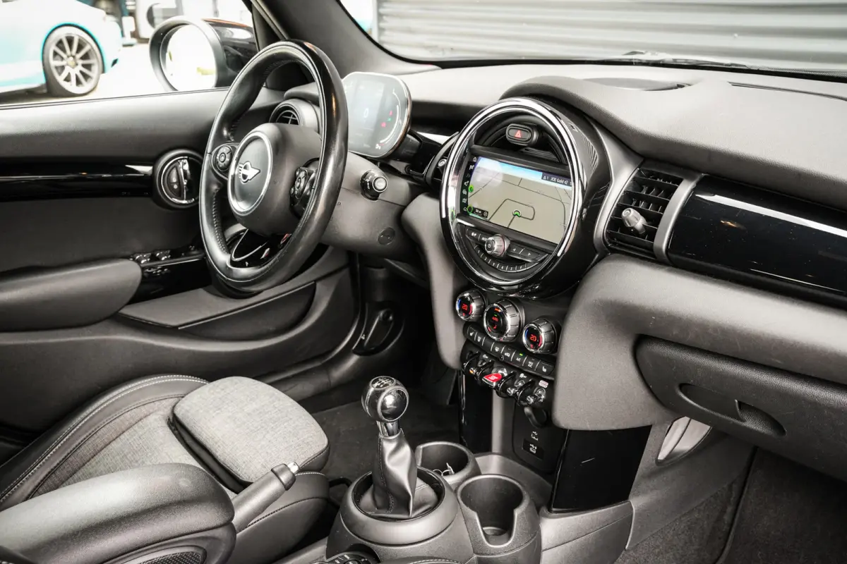 1.5 Cooper Chili | CarPlay | H.Leder | Clima | Stoelverw. | PDC | Metallic | 75dkm! |