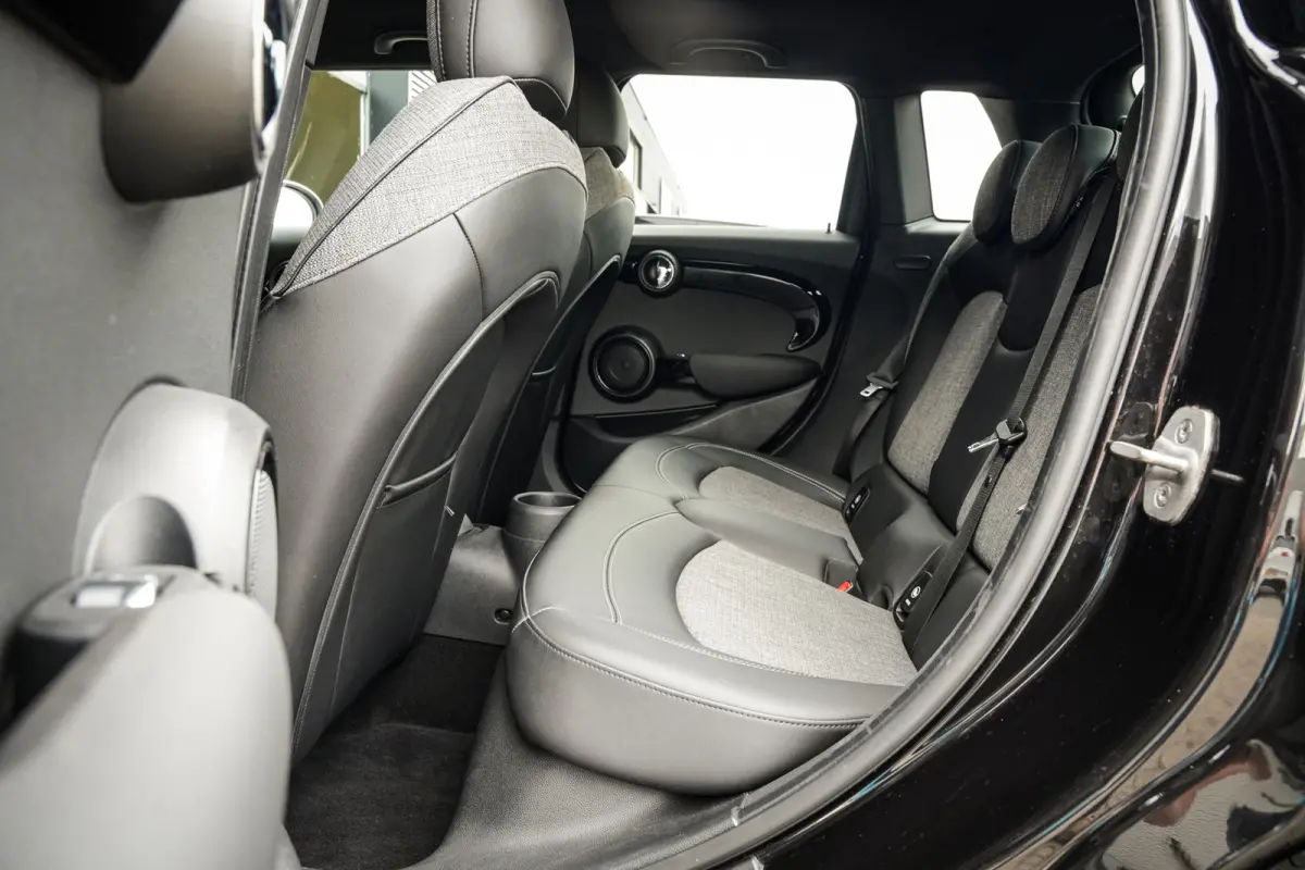 1.5 Cooper Chili | CarPlay | H.Leder | Clima | Stoelverw. | PDC | Metallic | 75dkm! |