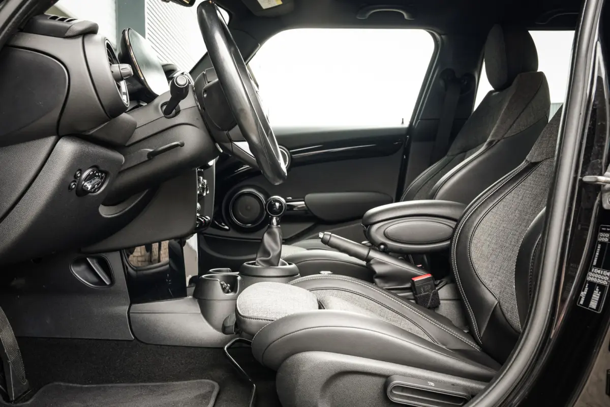 1.5 Cooper Chili | CarPlay | H.Leder | Clima | Stoelverw. | PDC | Metallic | 75dkm! |