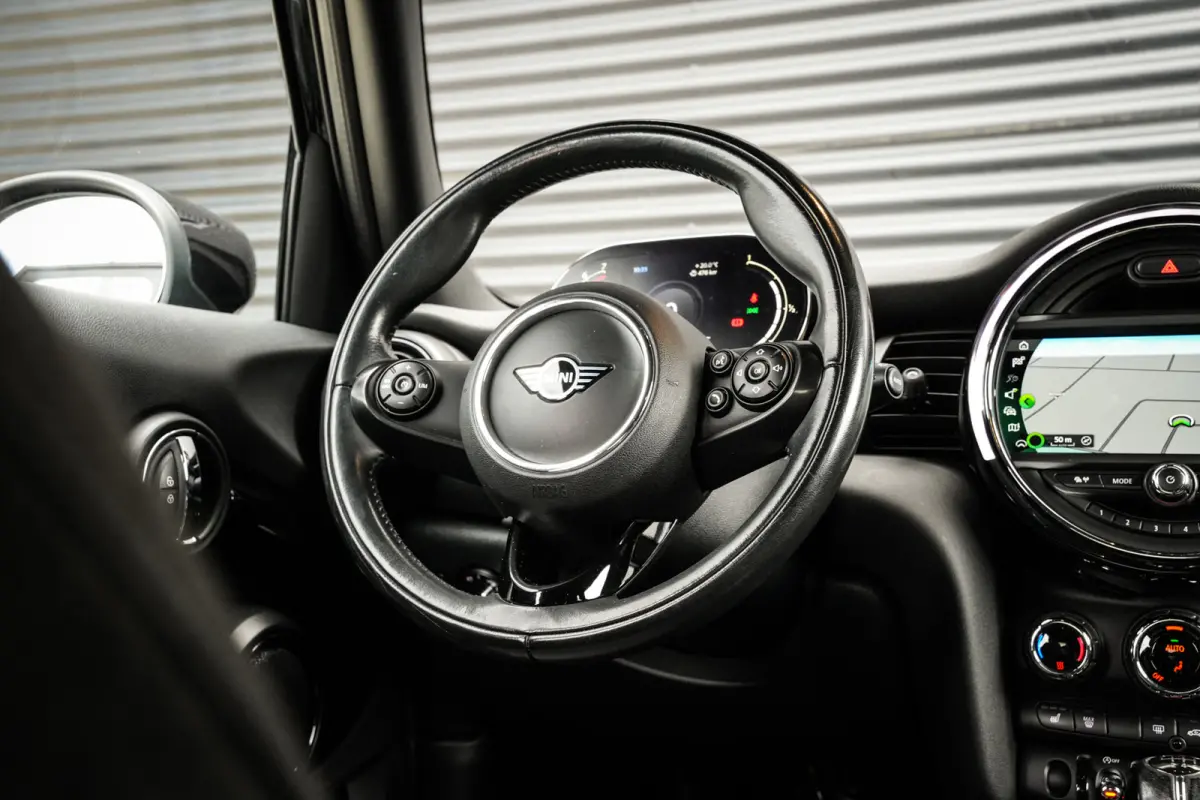 1.5 Cooper Chili | CarPlay | H.Leder | Clima | Stoelverw. | PDC | Metallic | 75dkm! |