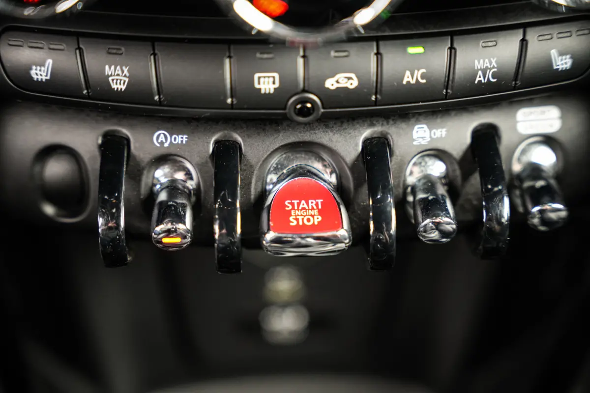1.5 Cooper Chili | CarPlay | H.Leder | Clima | Stoelverw. | PDC | Metallic | 75dkm! |