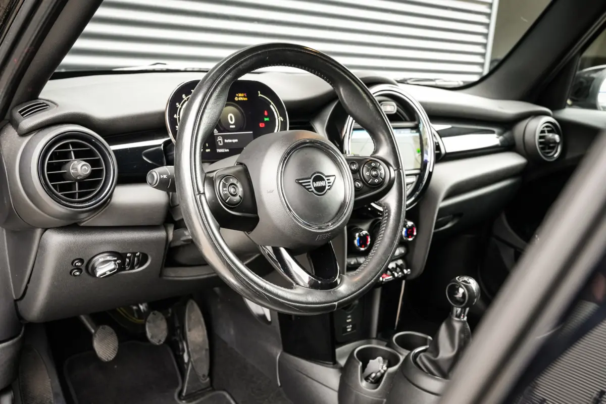 1.5 Cooper Chili | CarPlay | H.Leder | Clima | Stoelverw. | PDC | Metallic | 75dkm! |
