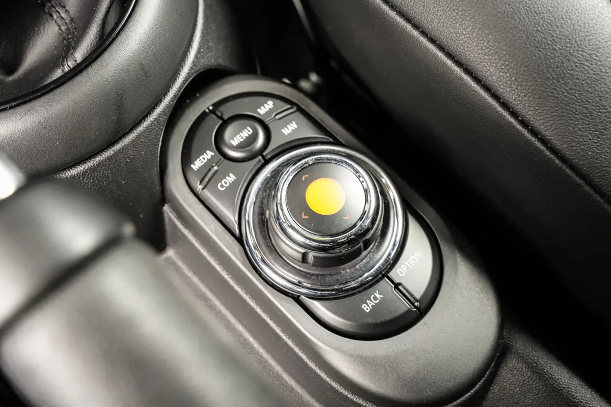 1.5 Cooper Chili | CarPlay | H.Leder | Clima | Stoelverw. | PDC | Metallic | 75dkm! |