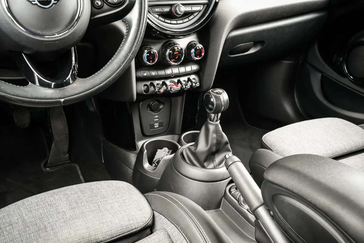 1.5 Cooper Chili | CarPlay | H.Leder | Clima | Stoelverw. | PDC | Metallic | 75dkm! |
