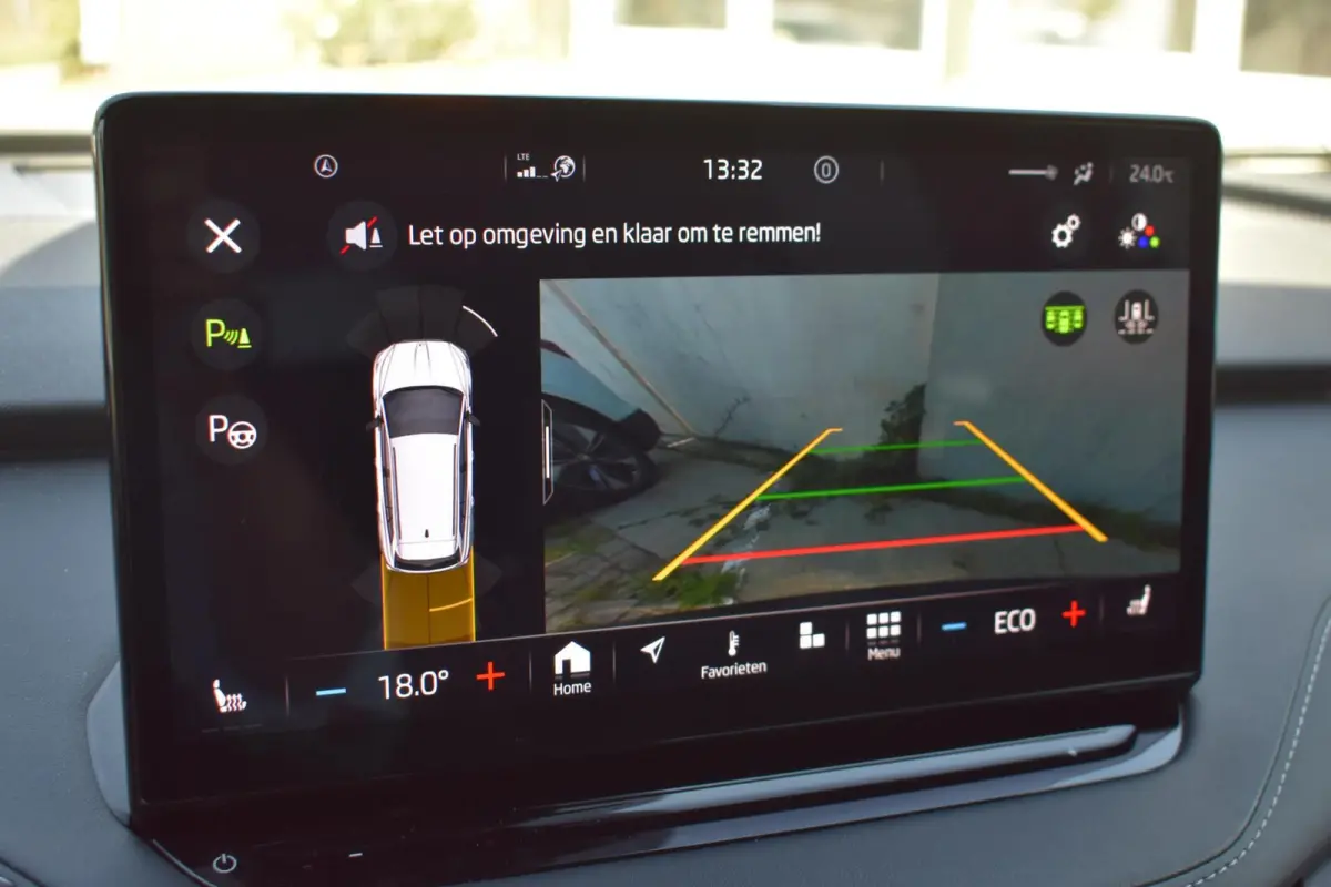 60 Sportline | Camera | Carplay | Cruise Control |