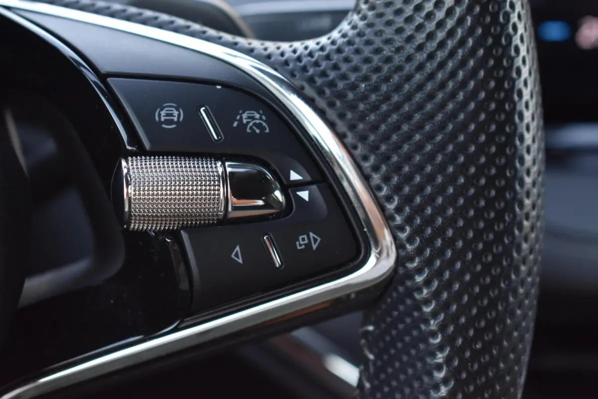 60 Sportline | Camera | Carplay | Cruise Control |