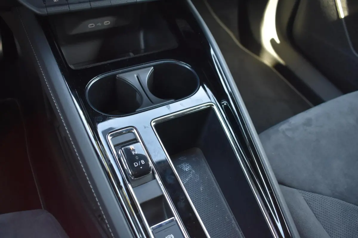 60 Sportline | Camera | Carplay | Cruise Control |