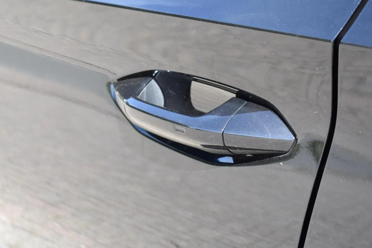 60 Sportline | Camera | Carplay | Cruise Control |