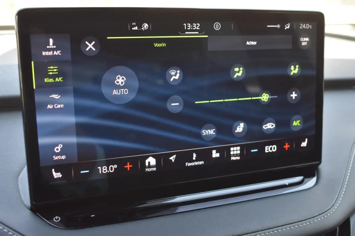 60 Sportline | Camera | Carplay | Cruise Control |