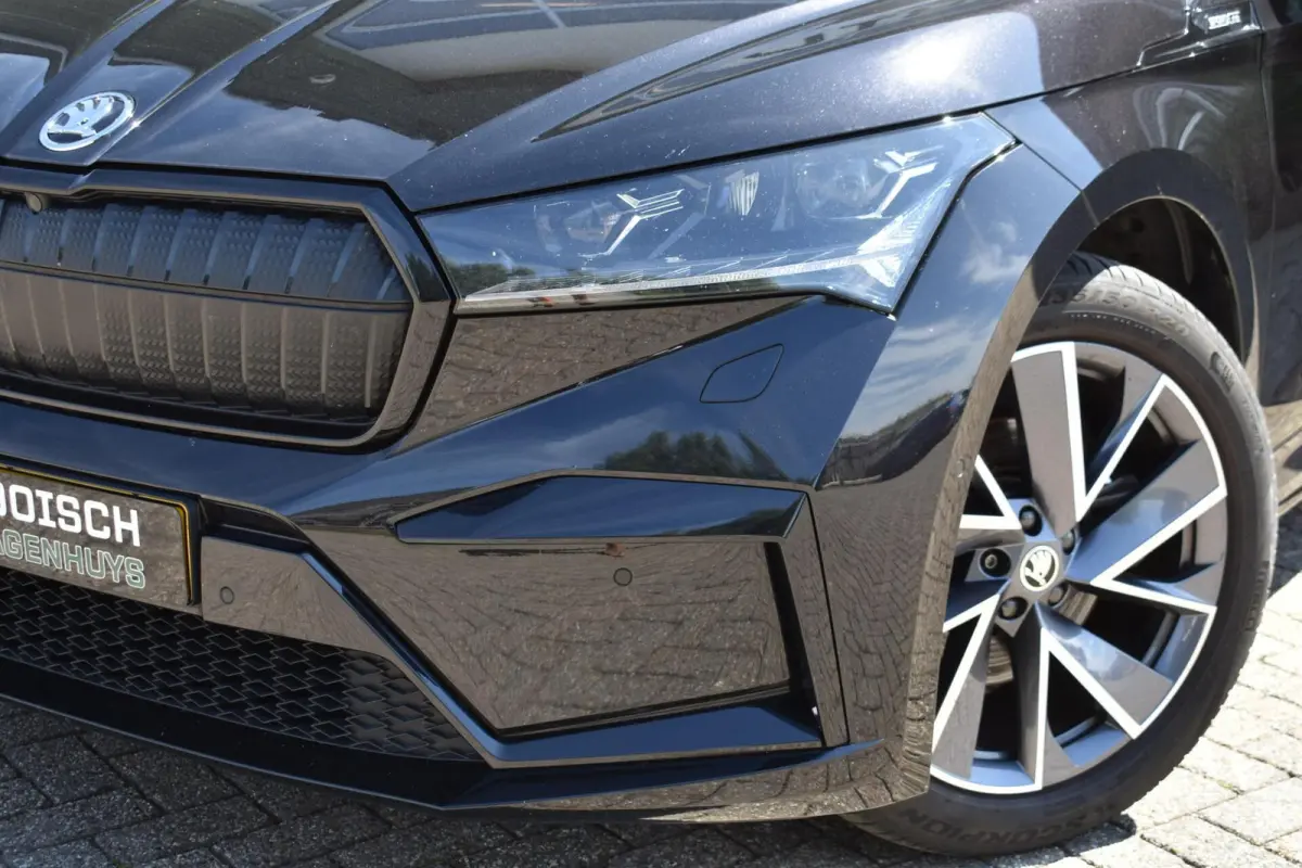 60 Sportline | Camera | Carplay | Cruise Control |