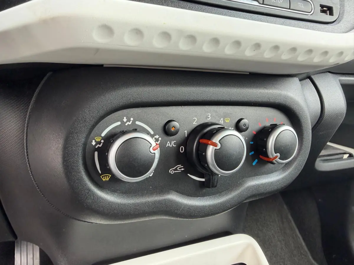 1.0 SCe Authentique/AIRCO/APK/NAP