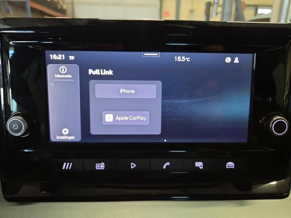 Xperience Business Connect | Adaptief Cruise  | Climate Control | Camera | Dodehoek Detectie | 17'' LM Velgen | Apple Carplay | Android Auto | 9.000 km!