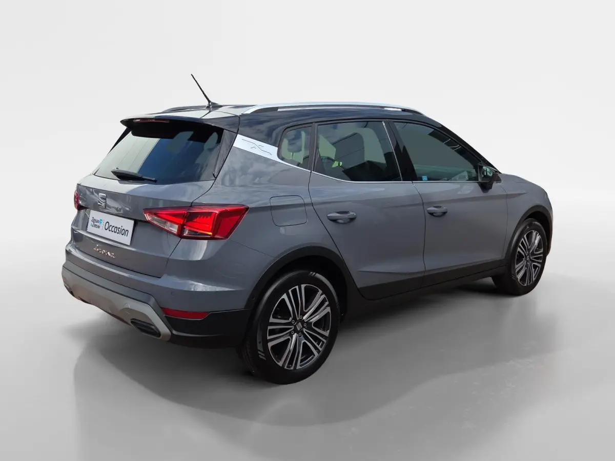 Xperience Business Connect | Adaptief Cruise  | Climate Control | Camera | Dodehoek Detectie | 17'' LM Velgen | Apple Carplay | Android Auto | 9.000 km!