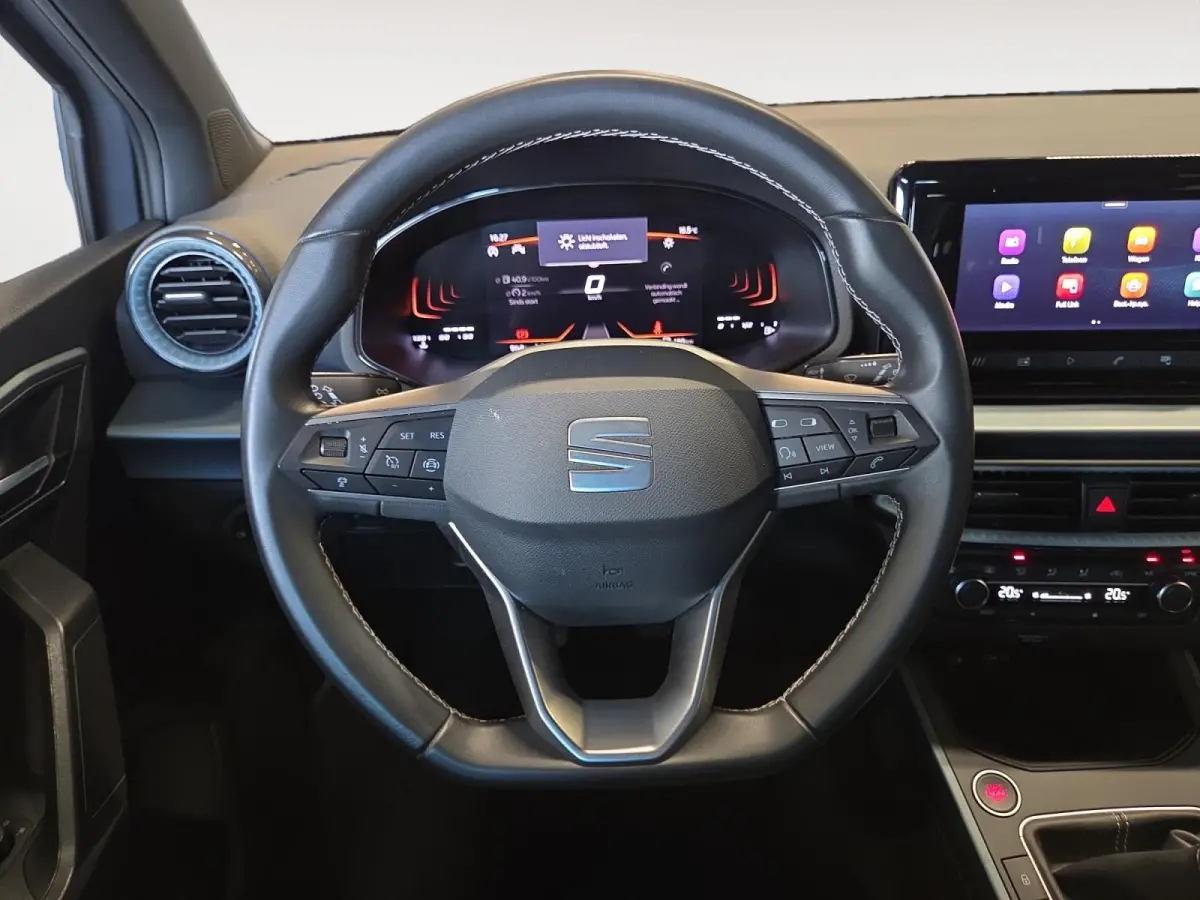 Xperience Business Connect | Adaptief Cruise  | Climate Control | Camera | Dodehoek Detectie | 17'' LM Velgen | Apple Carplay | Android Auto | 9.000 km!