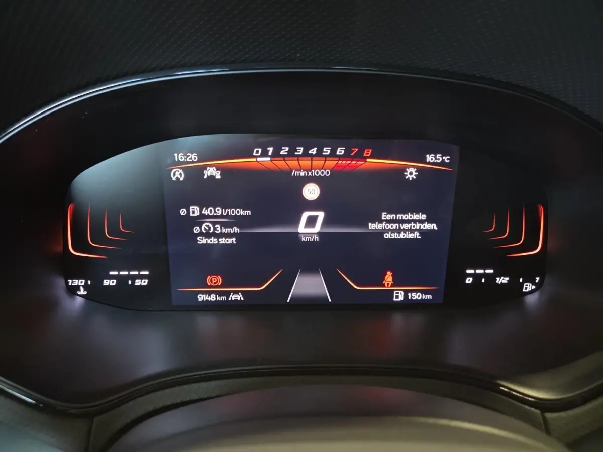 Xperience Business Connect | Adaptief Cruise  | Climate Control | Camera | Dodehoek Detectie | 17'' LM Velgen | Apple Carplay | Android Auto | 9.000 km!