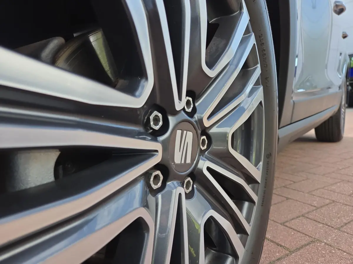 Xperience Business Connect | Adaptief Cruise  | Climate Control | Camera | Dodehoek Detectie | 17'' LM Velgen | Apple Carplay | Android Auto | 9.000 km!