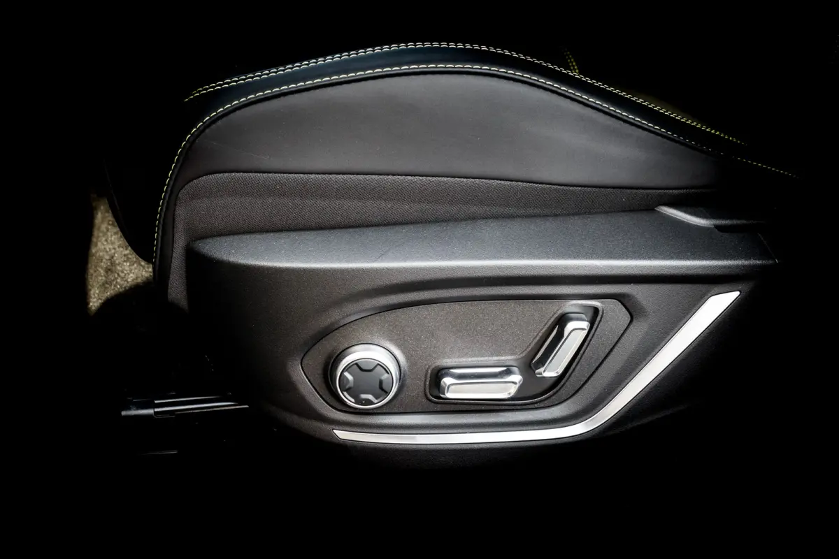 1.5 More MY25 4 Cil. Rijklaar Plug-In Hybride | Leder | Full Options