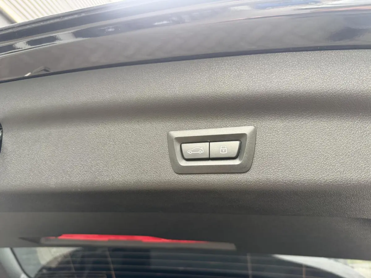 xDrive30e M SPORT MASSAGE ,PANO ,LEER ,HEAD UP