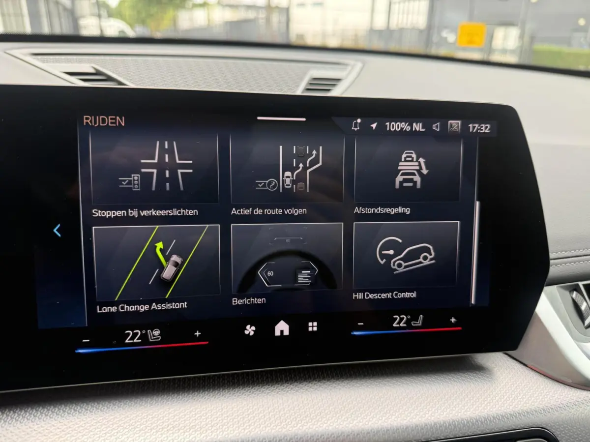 xDrive30e M SPORT MASSAGE ,PANO ,LEER ,HEAD UP