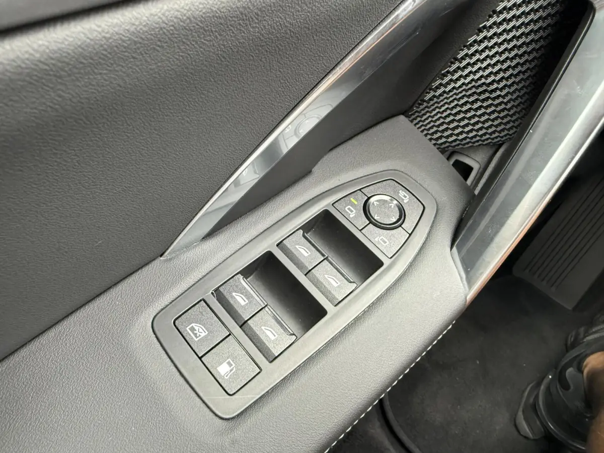 xDrive30e M SPORT MASSAGE ,PANO ,LEER ,HEAD UP