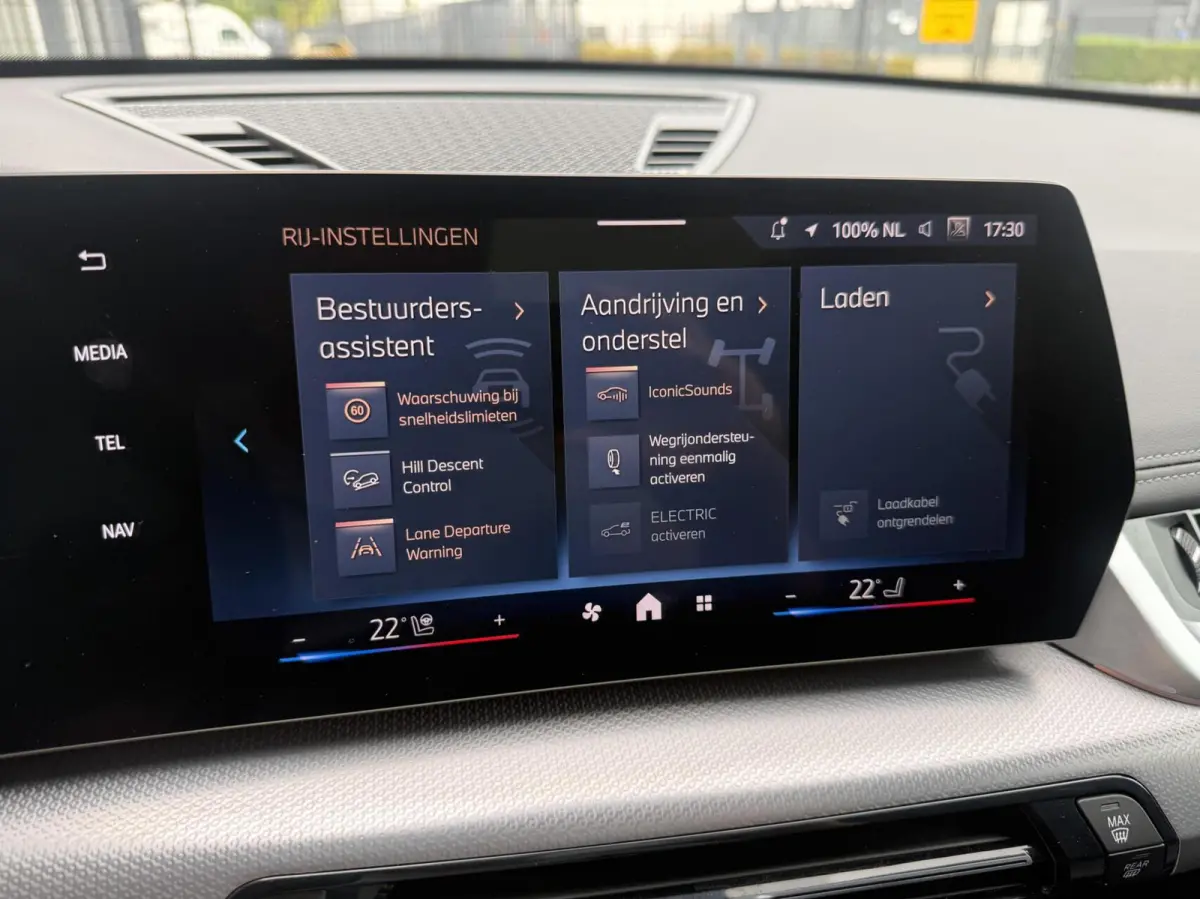 xDrive30e M SPORT MASSAGE ,PANO ,LEER ,HEAD UP